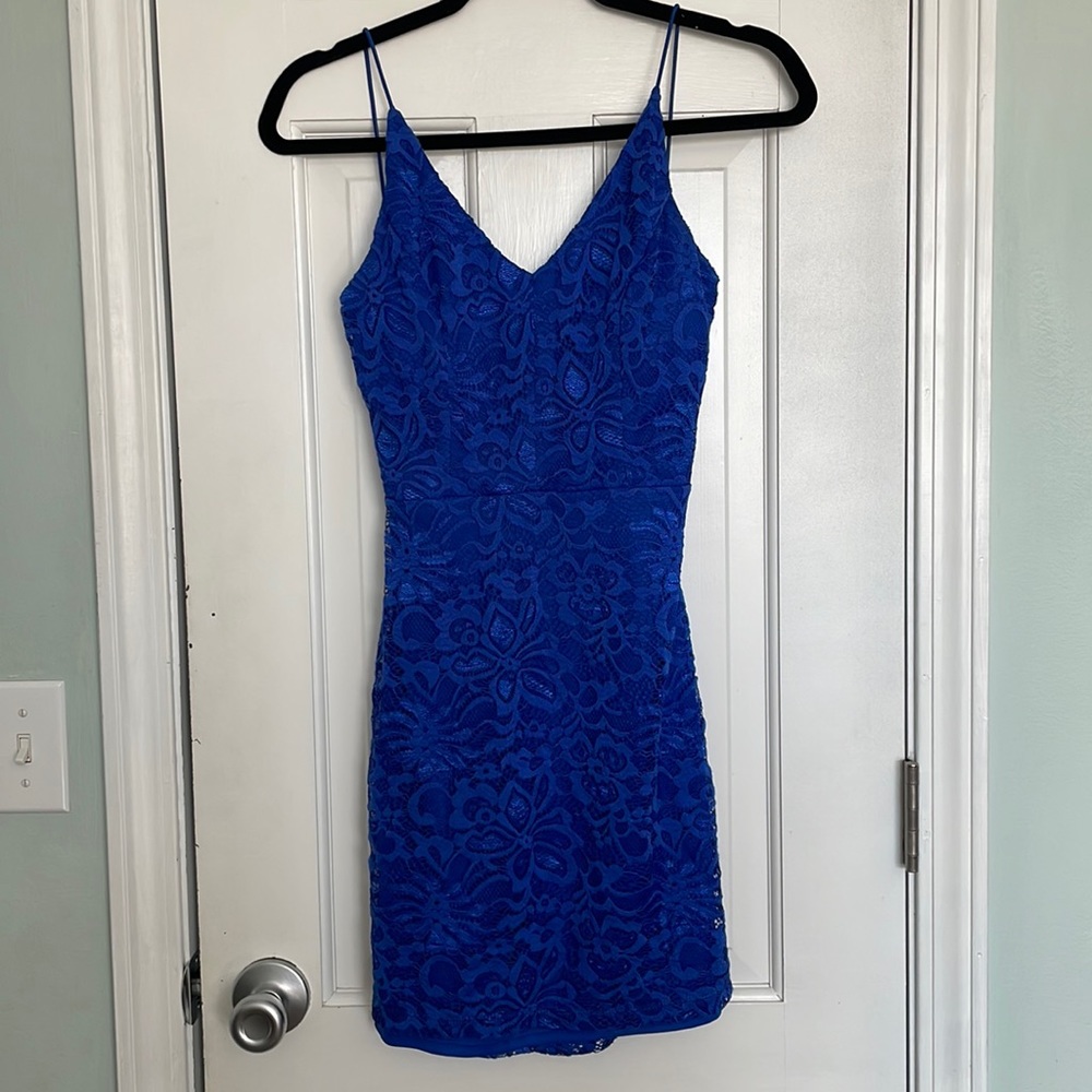 Gorgeous lace dress!